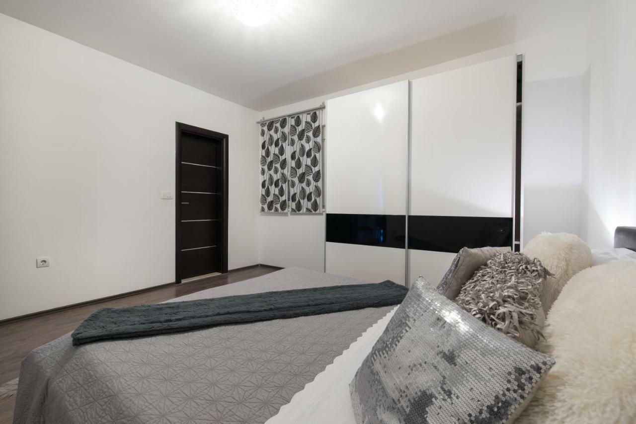 Apartments Nana Podstrana Exterior photo