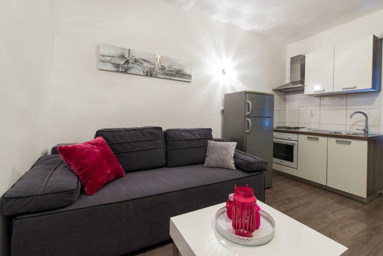 Apartments Nana Podstrana Exterior photo